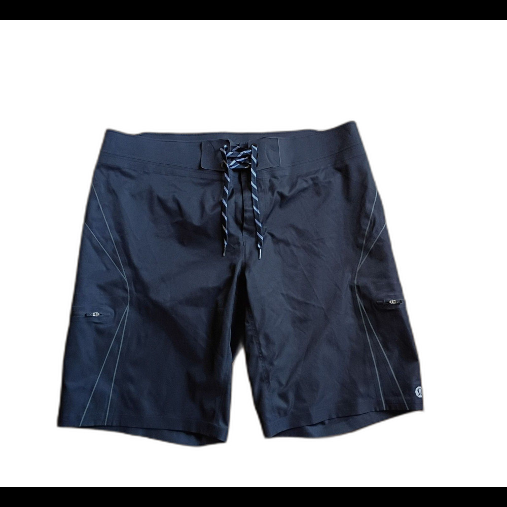 Lululemon Black Hybrid Cargo Board Shorts Mens 40 11" Inseam